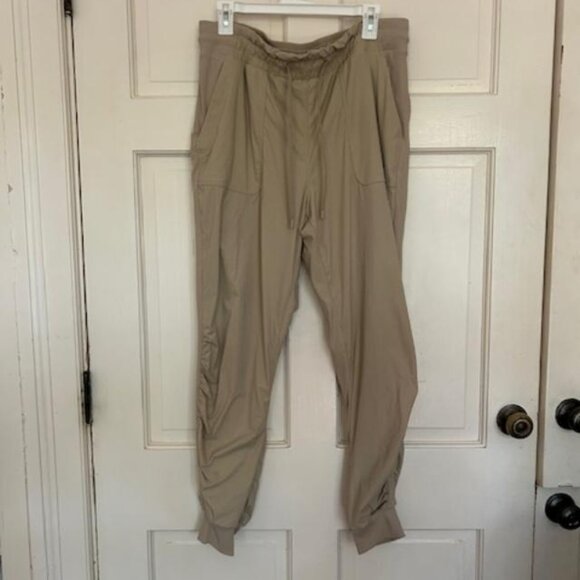 EUC Lululemon Beyond The Studio Jogger Size 14 Trench Khaki Color - Picture 1 of 6